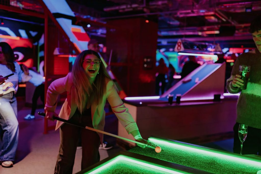 crazy pool leeds king pins